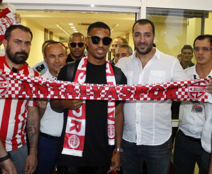 William Vainqueur, Antalya’ya geldi