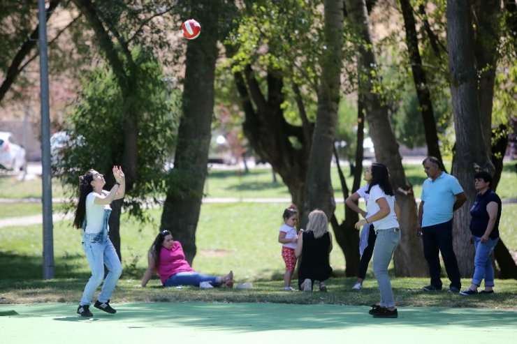 Başkentliler soluğu Yakacık’ta aldı