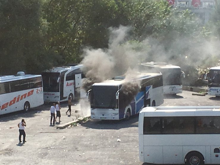 15 Temmuz Demokrasi Otogarı’nda otobüs yangını paniği