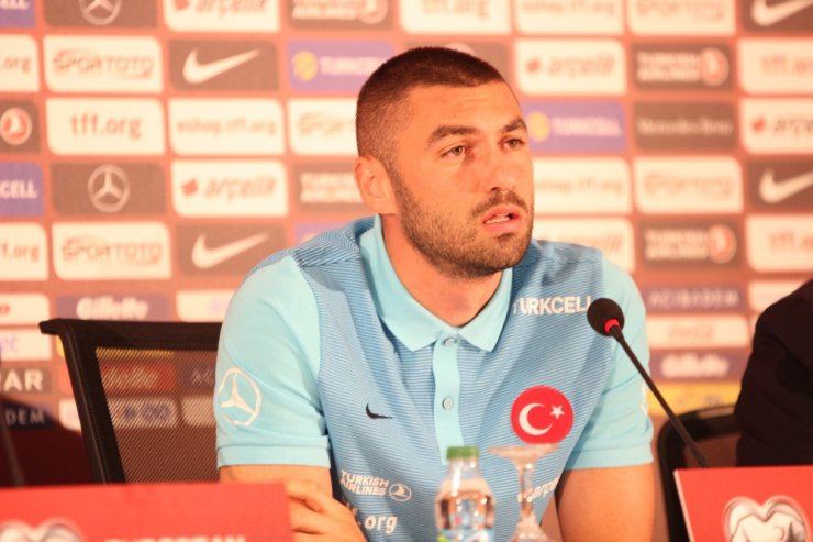 Burak Yılmaz: "Ukrayna maçında gösterdiğimiz performanstan dolayı çok üzgünüz"