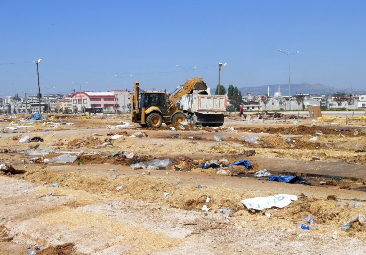 Osmangazi’de kurban satış yerleri temizlendi