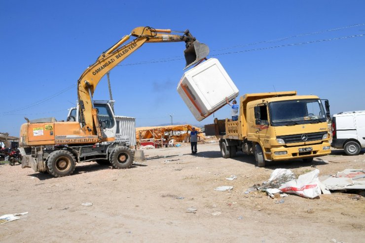 Osmangazi’de kurban satış yerleri temizlendi