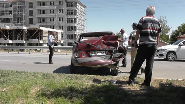 Kulu’da minibüsle otomobil çarpıştı: 1 yaralı