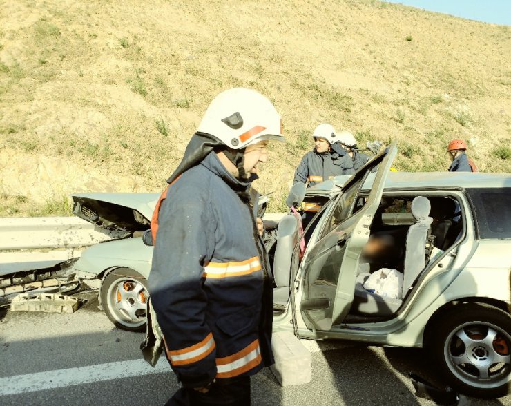 Bayram dönüşü feci kaza: 1 ölü, 6 yaralı