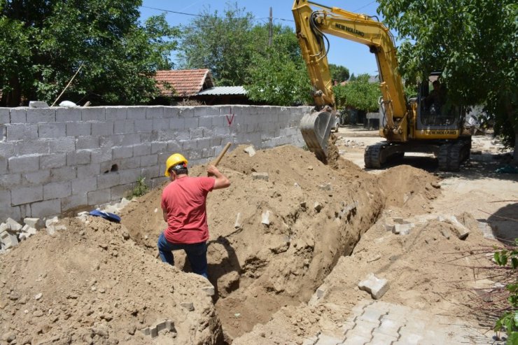 Sarıgöl’ün 5 mahallesine 55 kilometre altyapı