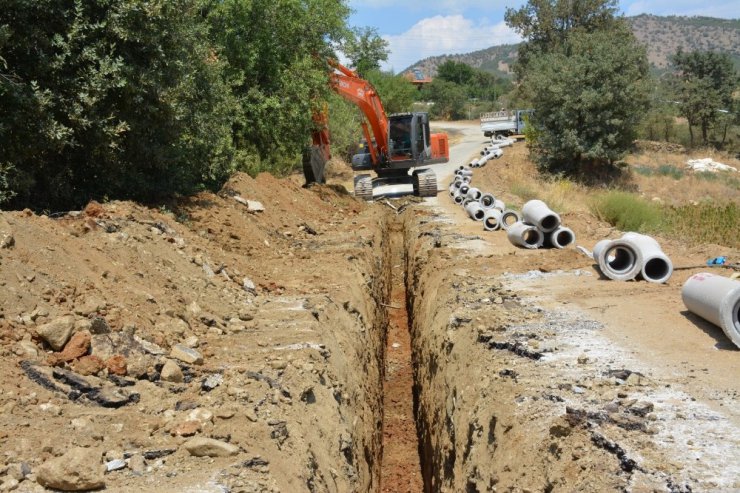 Sarıgöl’ün 5 mahallesine 55 kilometre altyapı