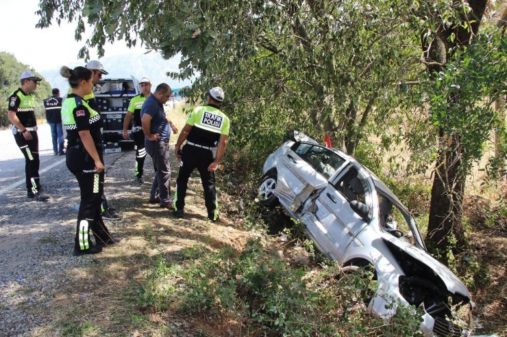 Tatil yolunda kaza: 1 ölü, 4 yaralı