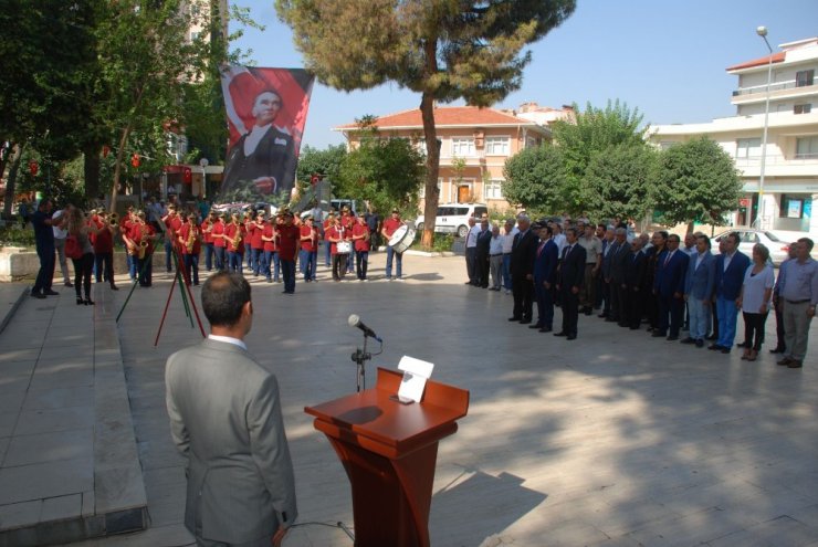 Tire ve Bayındır’da 95. yıl coşkusu