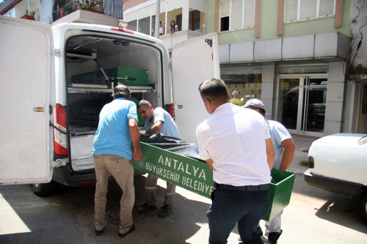 Mahallelinin travesti isyanı