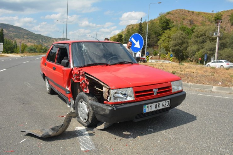 Bilecik’te trafik kazası: 3 yaralı