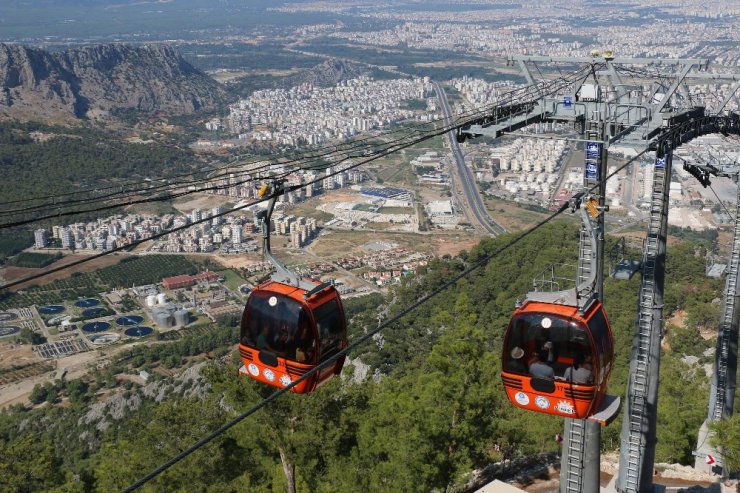 Teleferikte bayram yoğunluğu