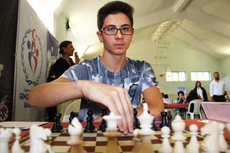 Türkiye Gençler Satranç Şampiyonası Çanakkale’de başladı