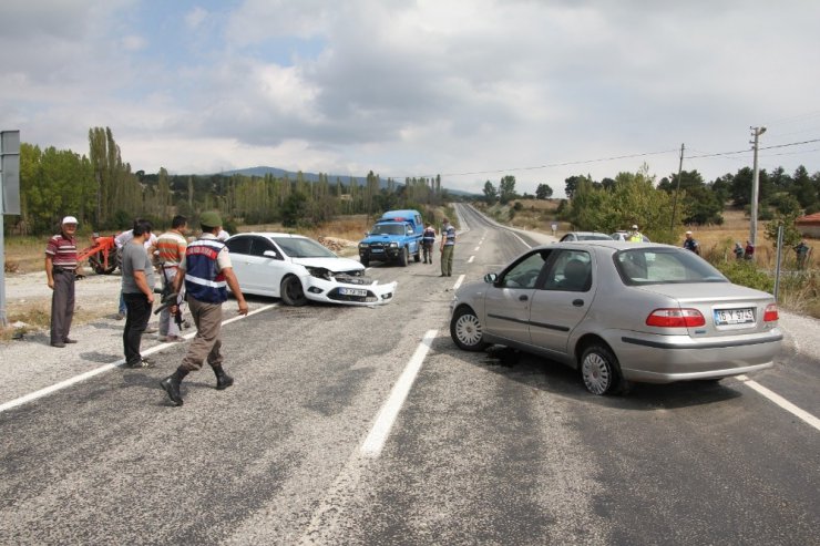 Domaniç’te trafik kazası: 2 yaralı