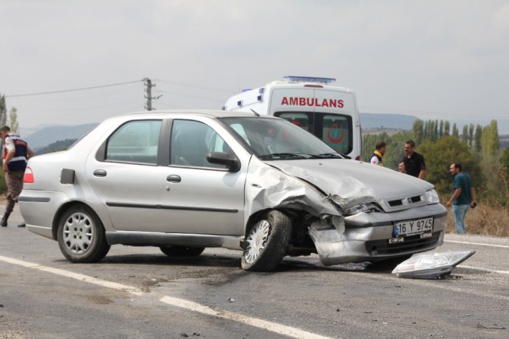 Domaniç’te trafik kazası: 2 yaralı