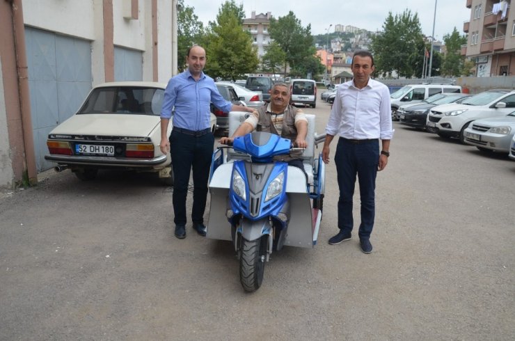 Fatsa SYDV’den engelli vatandaşa motorlu araç