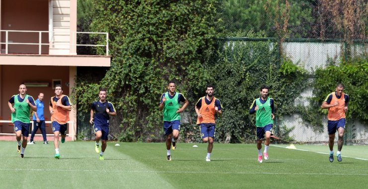 Fenerbahçe, Medipol Başakşehir maçı hazırlıklarını sürdürdü