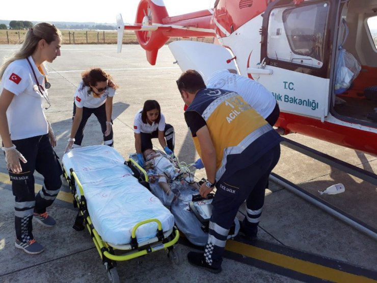 Ambulans helikopter minik Mehmet Ali için havalandı