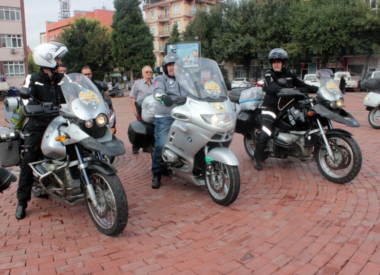 Tavşanlılı motosiklet tutkunları İran yollarında