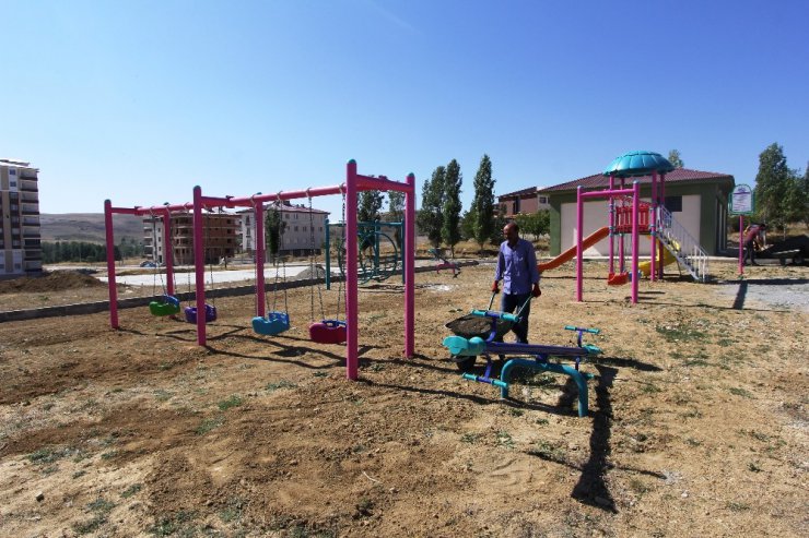Yeni çocuk oyun parkları hizmete açılıyor