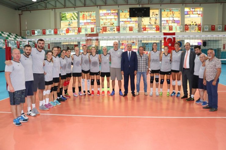 Manisa Büyükşehir Belediyespor Federasyon Başkanını ağırladı