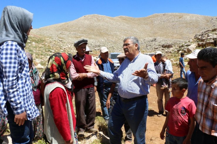 Kumluca’da 2 bin metrede yol sevinci