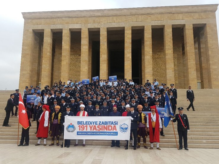 Zabıtalar Anıtkabir’de