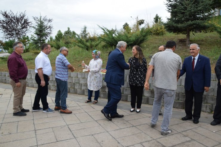 Düzce Üniversitesi’nde bayramlaşma töreni düzenlendi