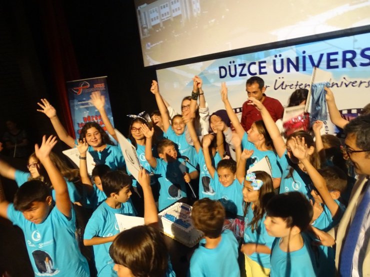 Düzce Çocuk Teknopark eğitim programları sona erdi