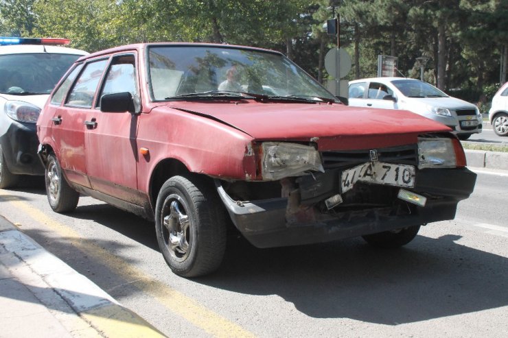 Elazığ’da zincirleme kaza: 3 yaralı