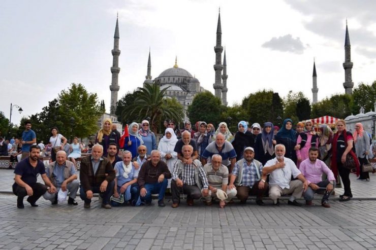 Kartepeli yaşlılar boğaz turunun keyfini çıkardı