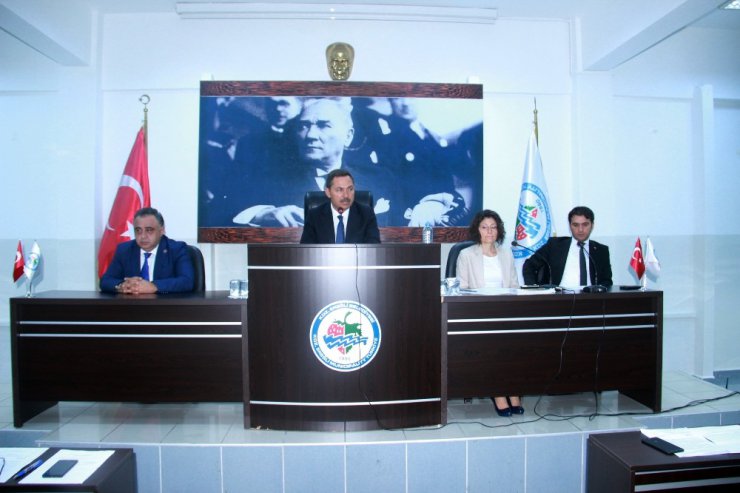 Başkan Uysal, meclisi çalışmalarla ilgili bilgilendirdi