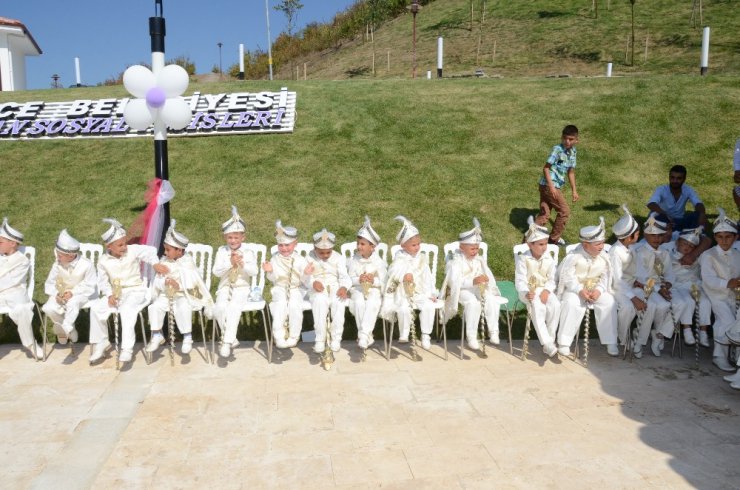 Çocuklar için festival tadında sünnet şöleni