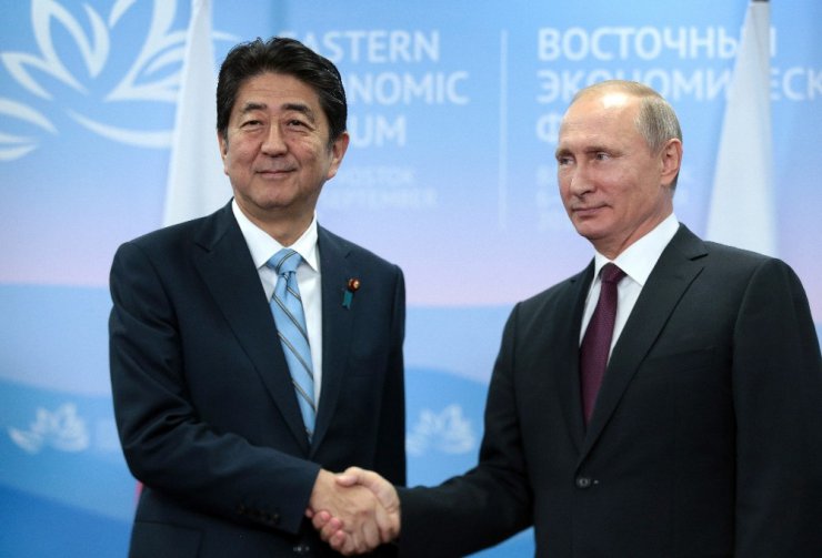 Putin, Japon mevkidaşı ile görüştü