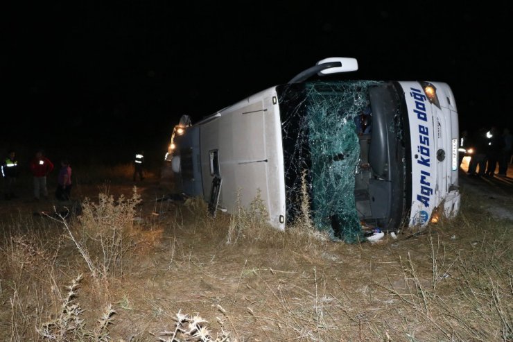 Yozgat’ta trafik kazası 3 ölü 43 yaralı