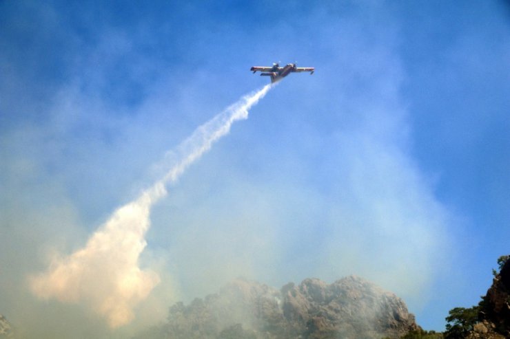 Antalya’daki yangın 34 saattir devam ediyor