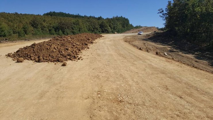 Başkan Yalçın, Ahi Dağı yolundaki çalışmaları yerinde inceledi