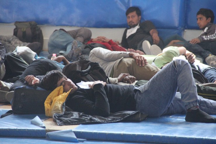 Bolu’da 94 kaçak yolcu yakalandı