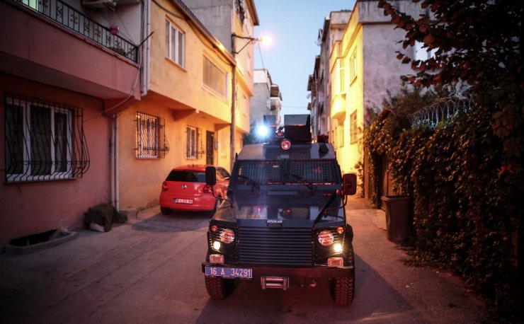 Bursa’da şafak operasyonu