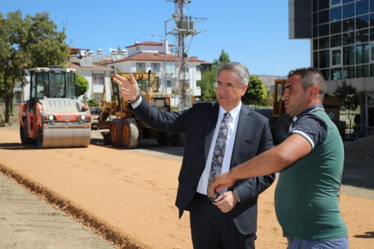 Başkan Yanılmaz, geçici fuar alanını inceledi