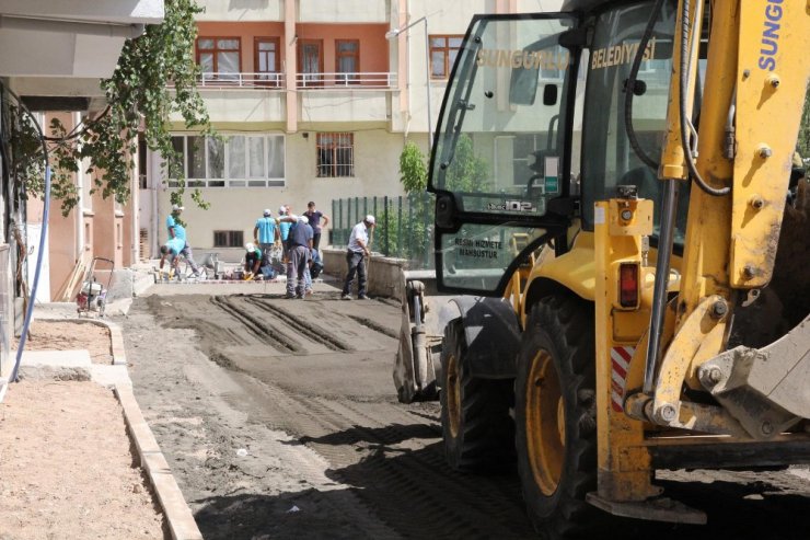 Belediye çalışmalarını aralıksız sürdürüyor