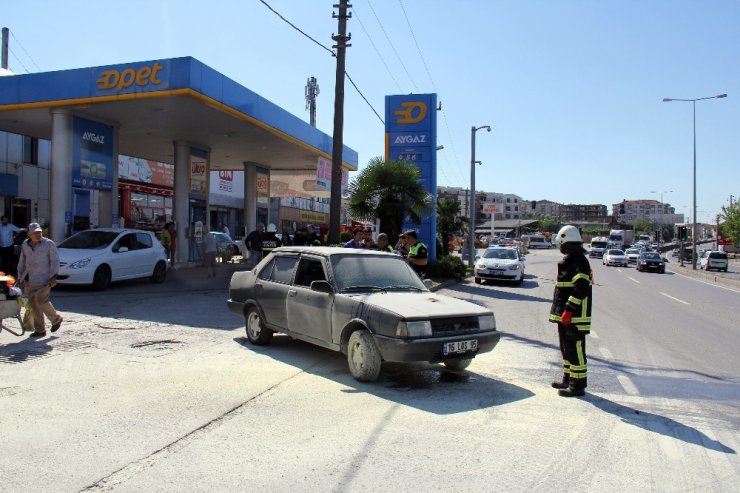 Bir saat önce aldığı araç yandı