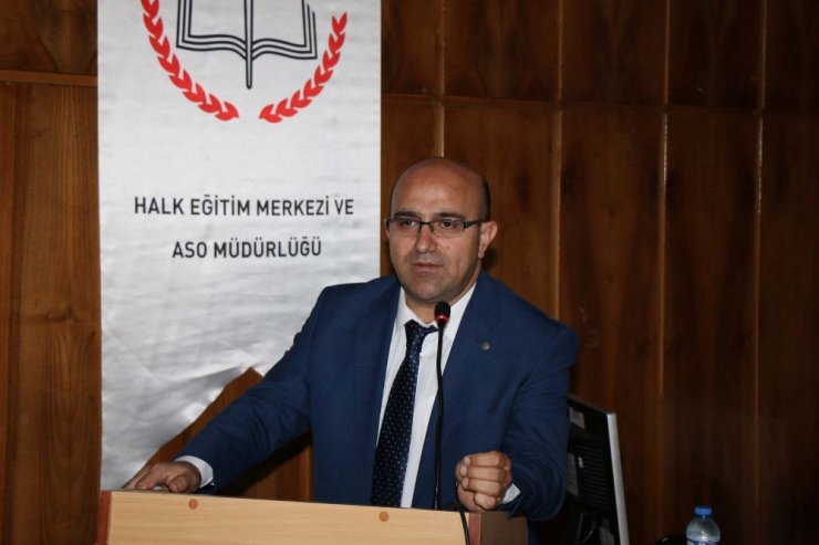 Sivas’ta öğretmenlere yeni müfredat anlatıldı