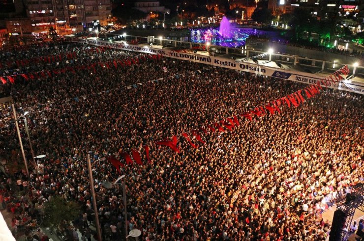 Aydın kurtuluşunu Haluk Levent ile kutladı