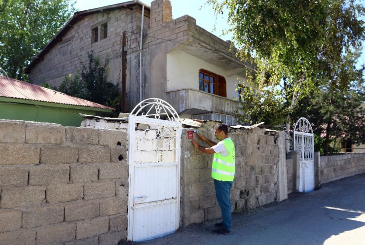 Van Büyükşehir Belediyesinden numarataj çalışması