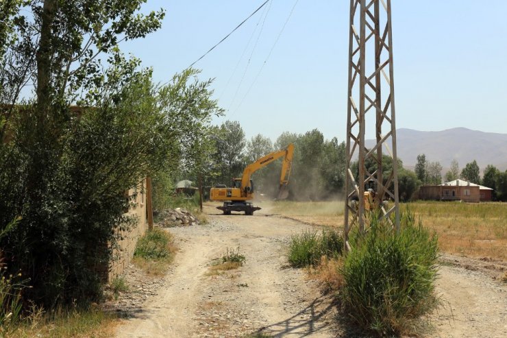 Gürpınar’da yeni imar yolları açılıyor