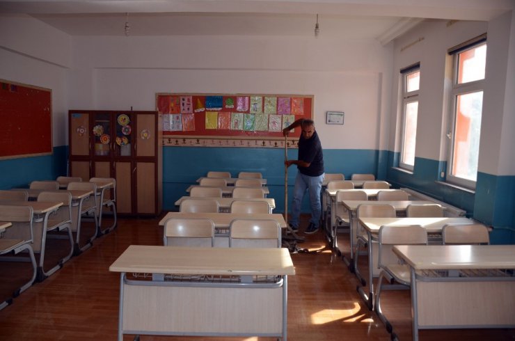 Iğdır’da okullar eğitim ve öğretime hazırlanıyor