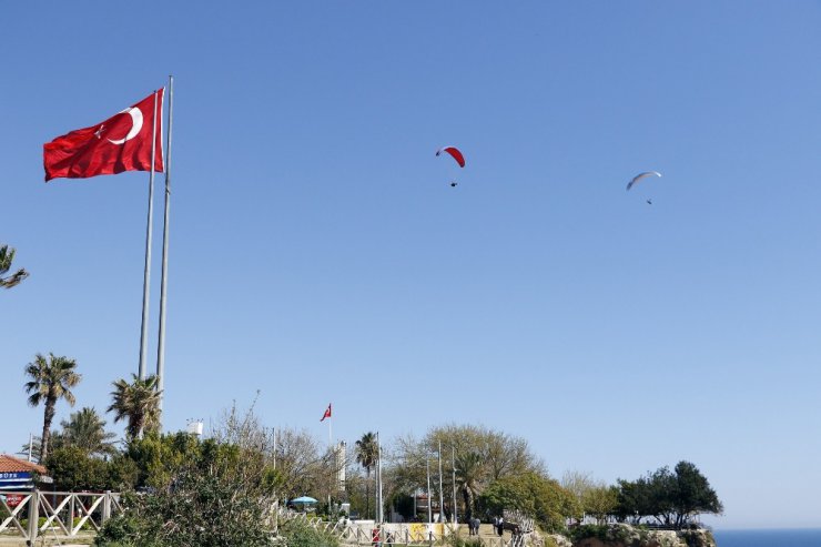Antalya’da yamaç paraşütü ve paramotor hava araçlarına sınırlama getirildi