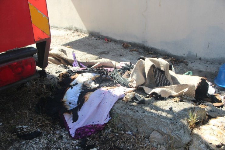 Balkon yangını büyümeden söndürüldü