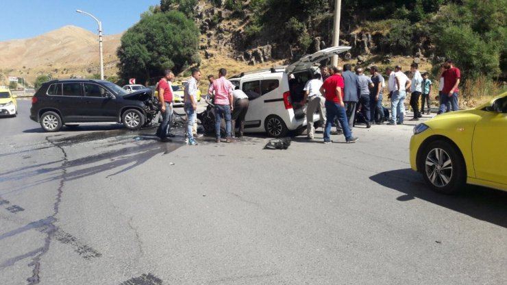 Bitlis’te trafik kazası: 6 yaralı