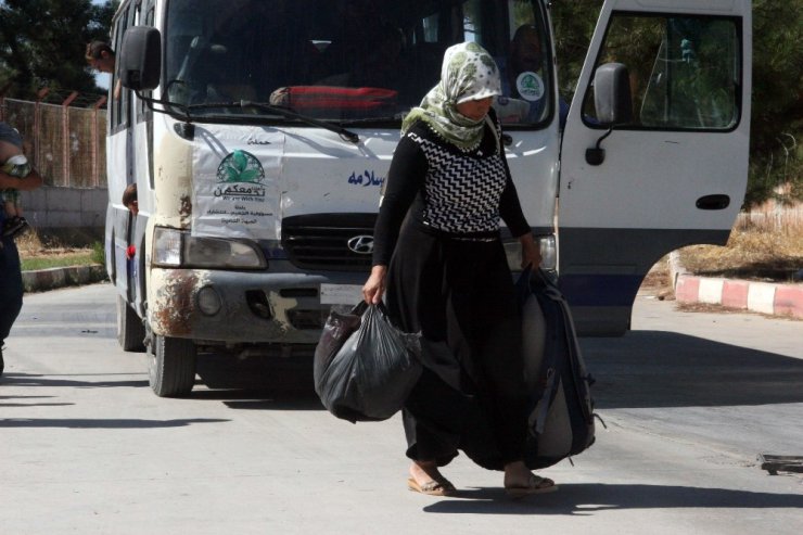 Bayramı ülkelerinde geçiren Suriyeliler Türkiye’ye dönüyor